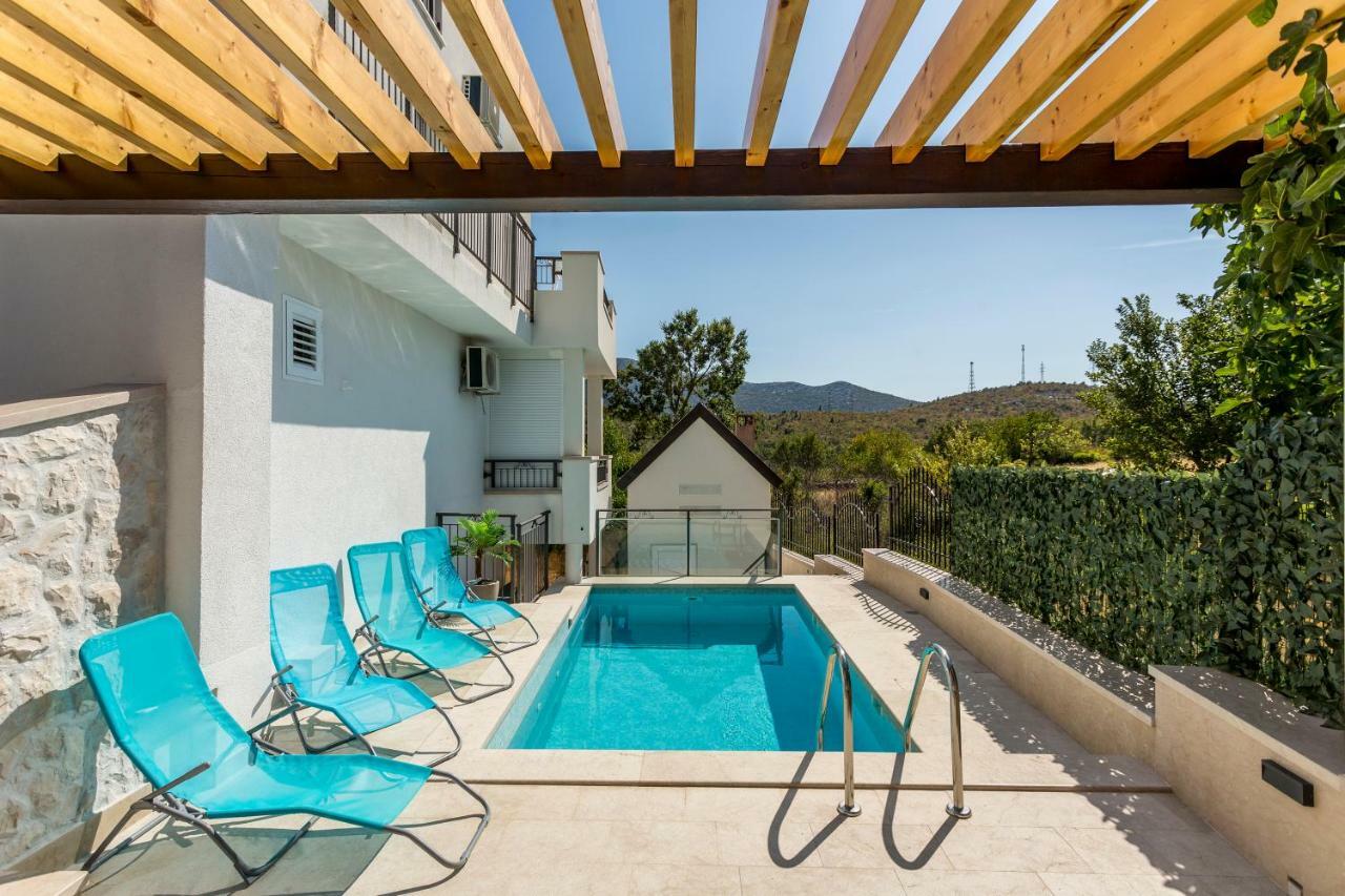 Appartamento House Luce With Pool Čisla Esterno foto