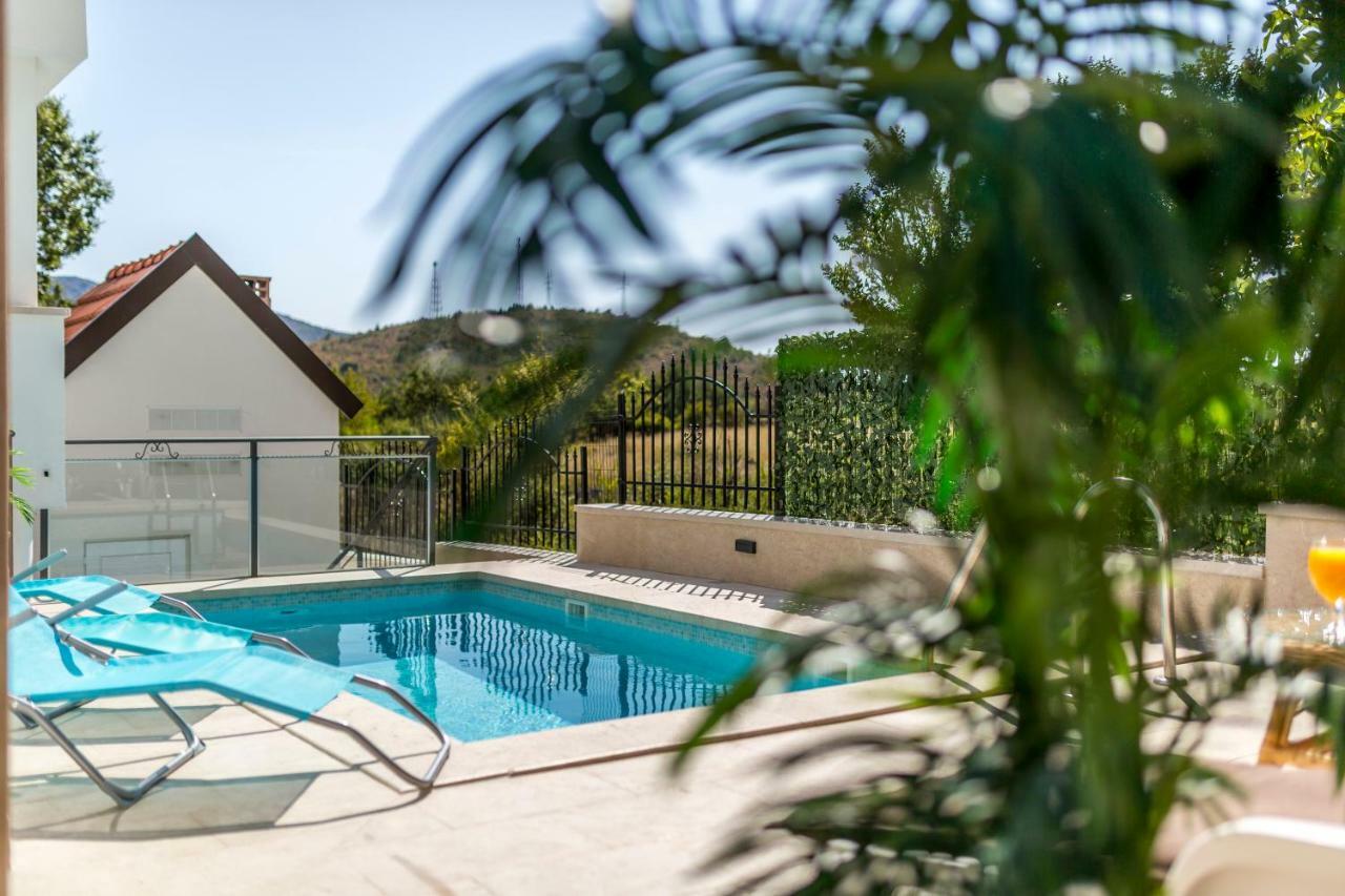 Appartamento House Luce With Pool Čisla Esterno foto