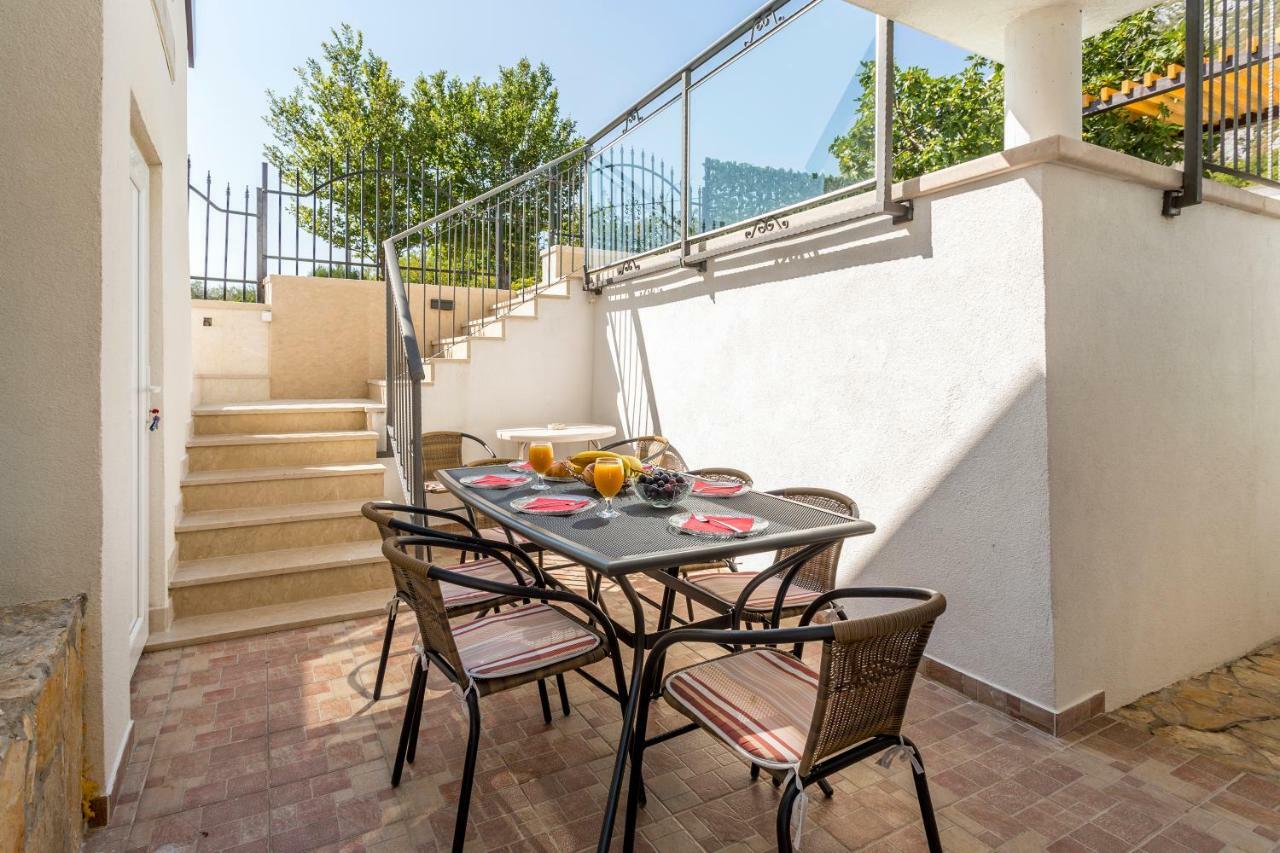Appartamento House Luce With Pool Čisla Esterno foto